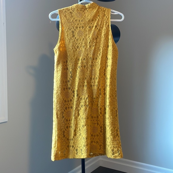 Size M Forever 21 dress - Picture 2 of 2